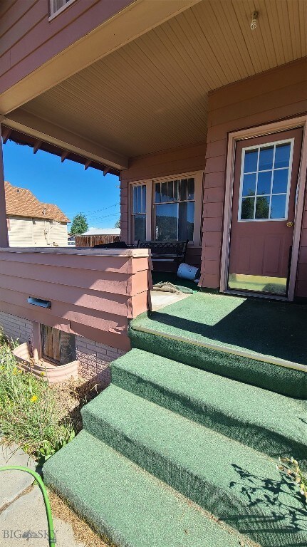 Covered porch 1