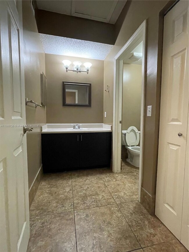 6960 SW 39th St unit E201, Davie, FL 33314 - photo 6