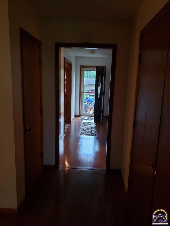 3419 SW James St, Topeka, KS 66614 - photo 2