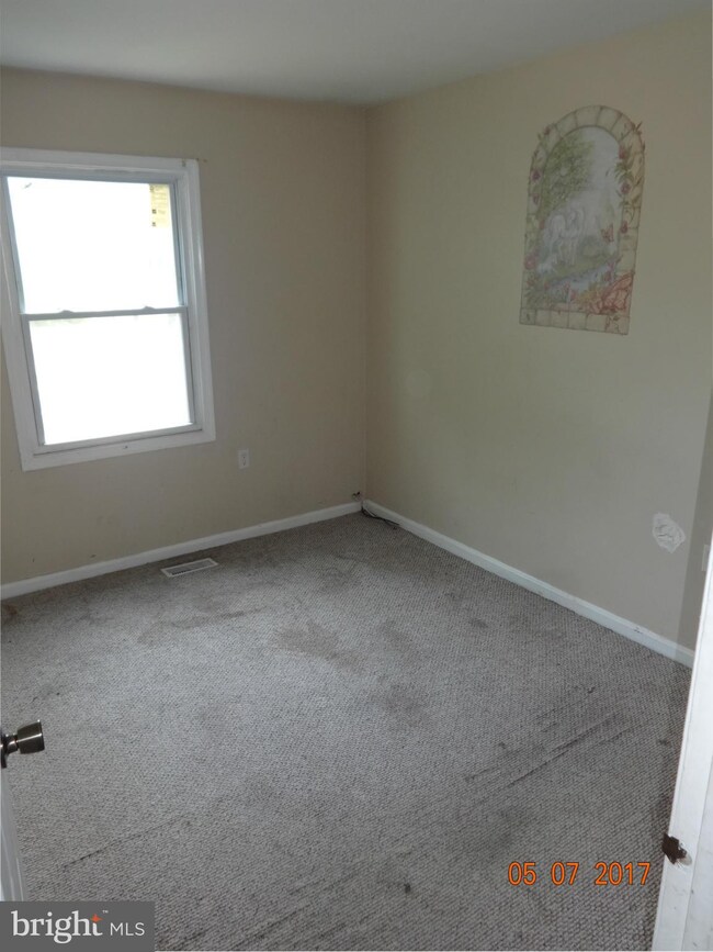 2240 Dawn Ln, Temple Hills, MD 20748 - photo 5