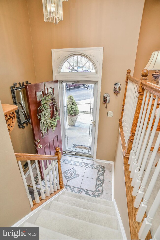 7715 Newington Forest Ave, Springfield, VA 22153 - photo 3