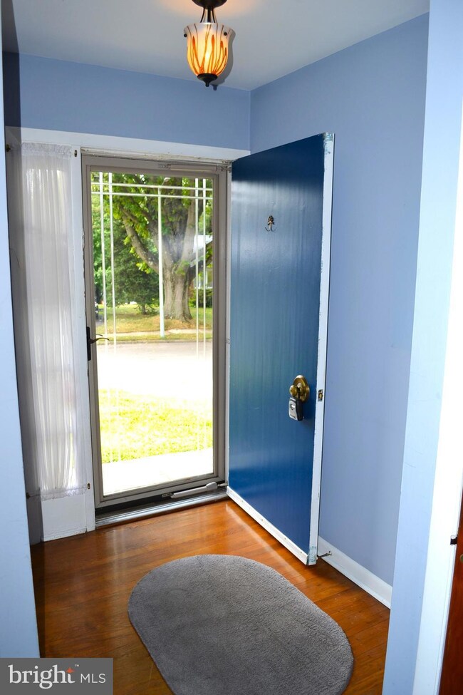 12 Red Oak Rd, Oreland, PA 19075 - photo 4