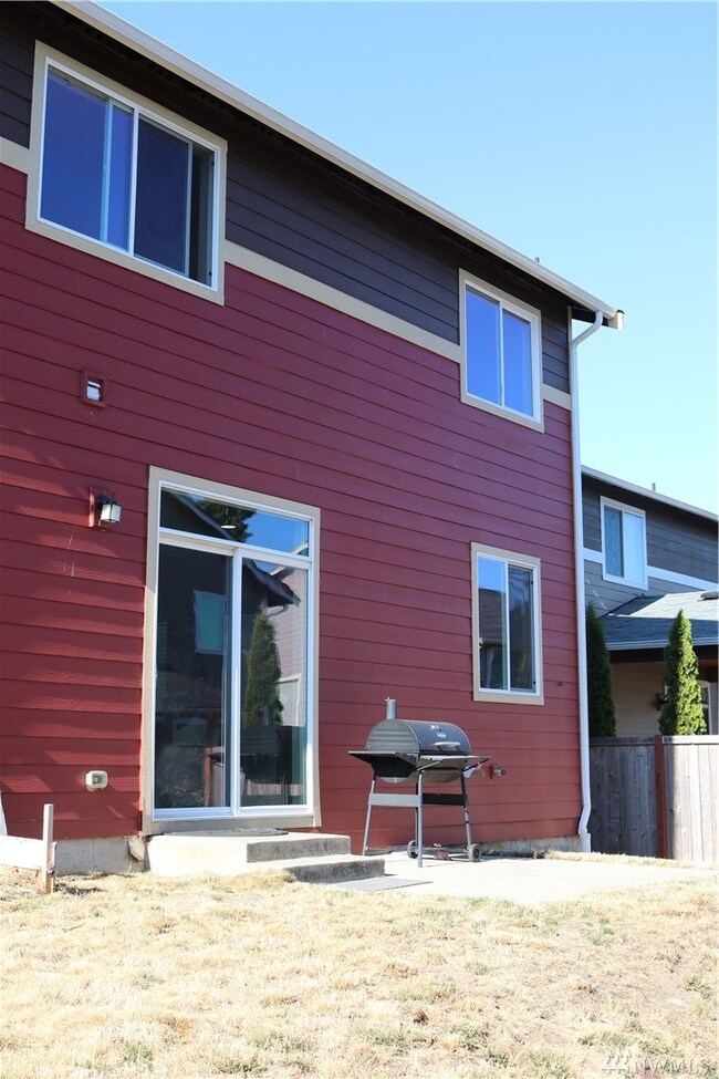 15425 Kayla St SE, Yelm, WA 98597 - photo 2