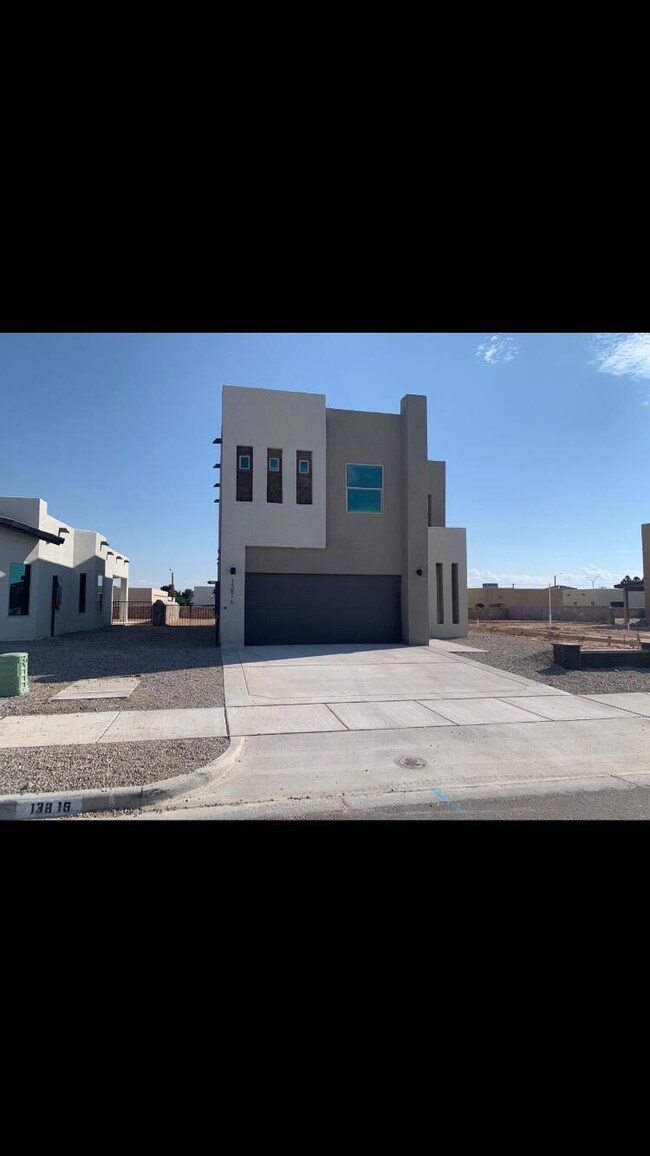 13832 Paseo Alegre Ave, Horizon City, TX 79928 - photo 5