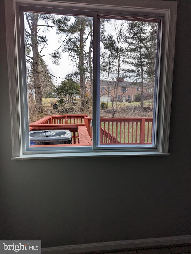 6044 Tree Swallow Ct, Columbia, MD 21044 - photo 7