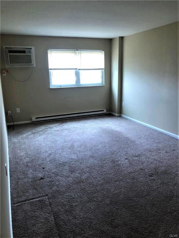 16 S 10th St unit 13, Emmaus, PA 18049 - photo 4