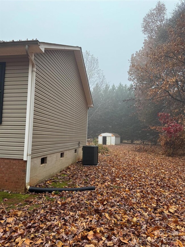 155 Brookview Rd, Statesville, NC 28625 - photo 7