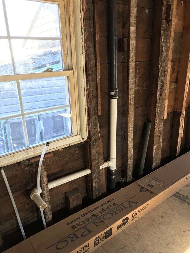 66 W Bow St, Franklin, NH 03235 - photo 5