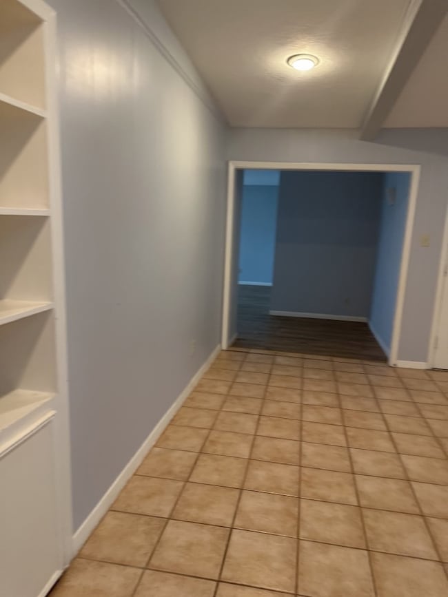 118 E Thornton Rd, Houston, TX 77022 - photo 2