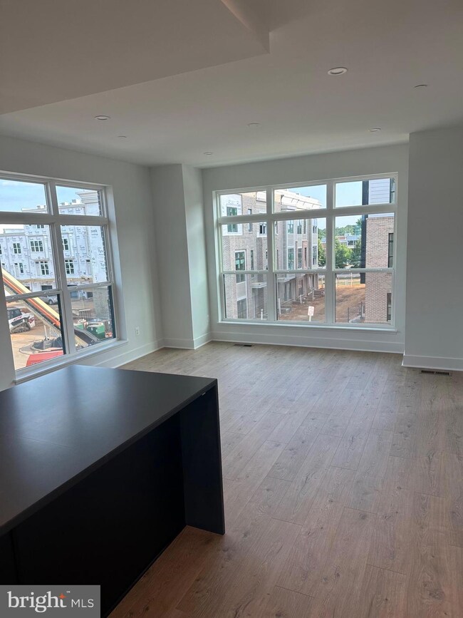 2019 Tysons Ridgeline Rd, Pimmit Hills, VA 22043 - photo 7