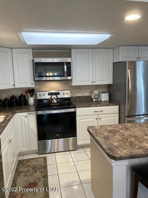 33 Clark Ln, Wilkes-Barre, PA 18705 - photo 6