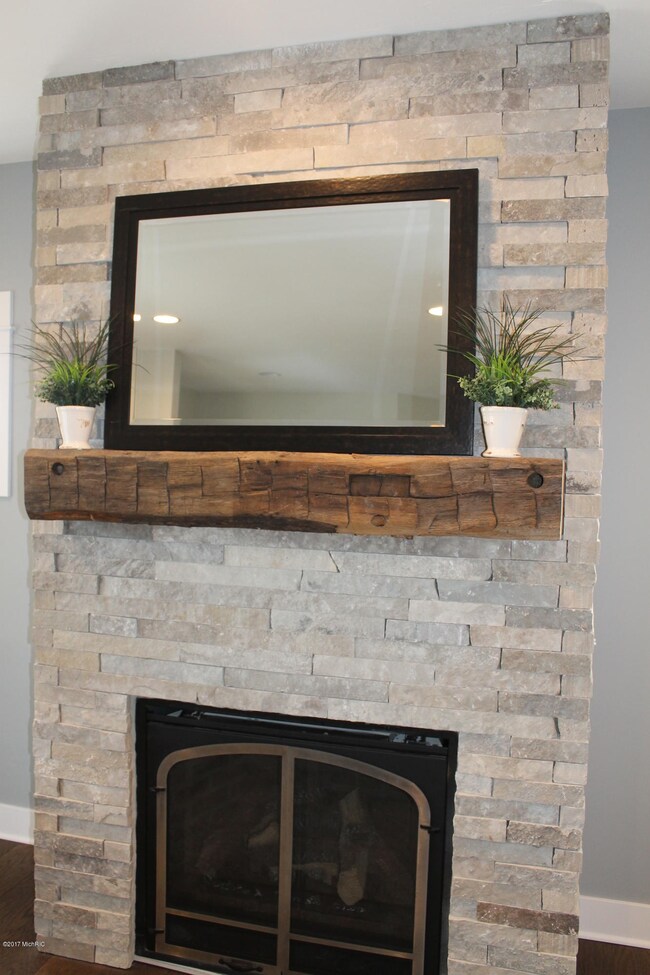 10420 Knollgate Dr, Holland, MI 49423 - photo 5