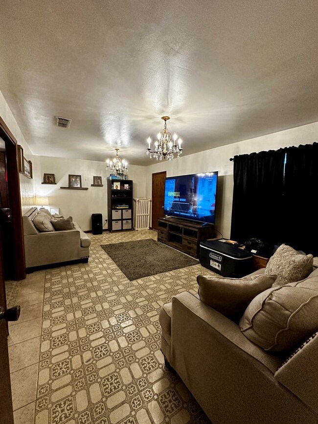 400 White St, McComb, MS 39648 - photo 3