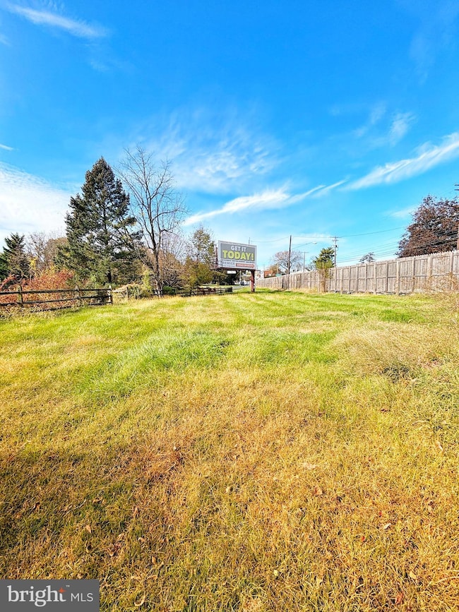 1036 E King St, Lancaster, PA 17602 - photo 4