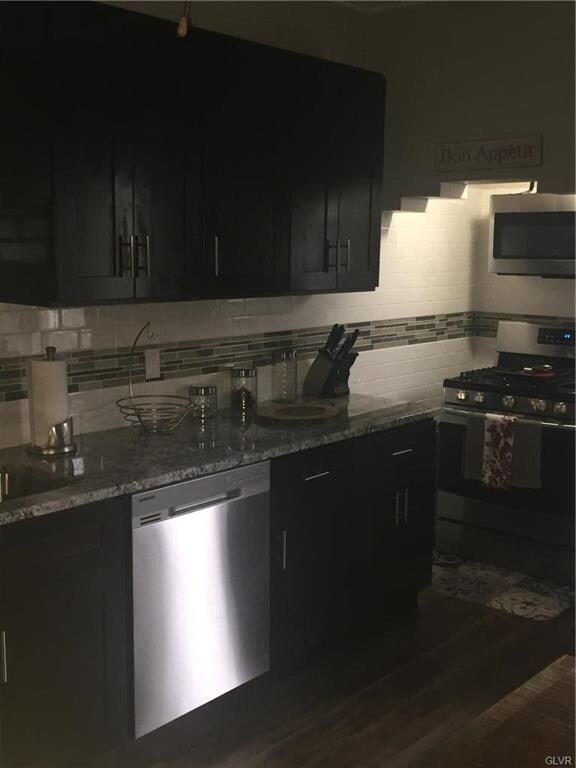 643 N 2nd St, Allentown, PA 18102 - photo 6