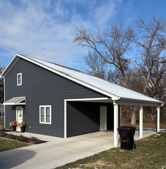 210 W 8th St, Superior, NE 68978 - photo 3