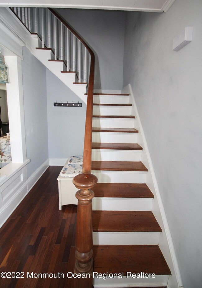 17 Warren Stairs