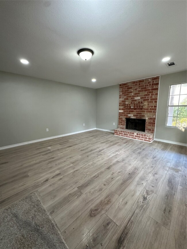 606 County Road 379, Cleveland, TX 77328 - photo 3