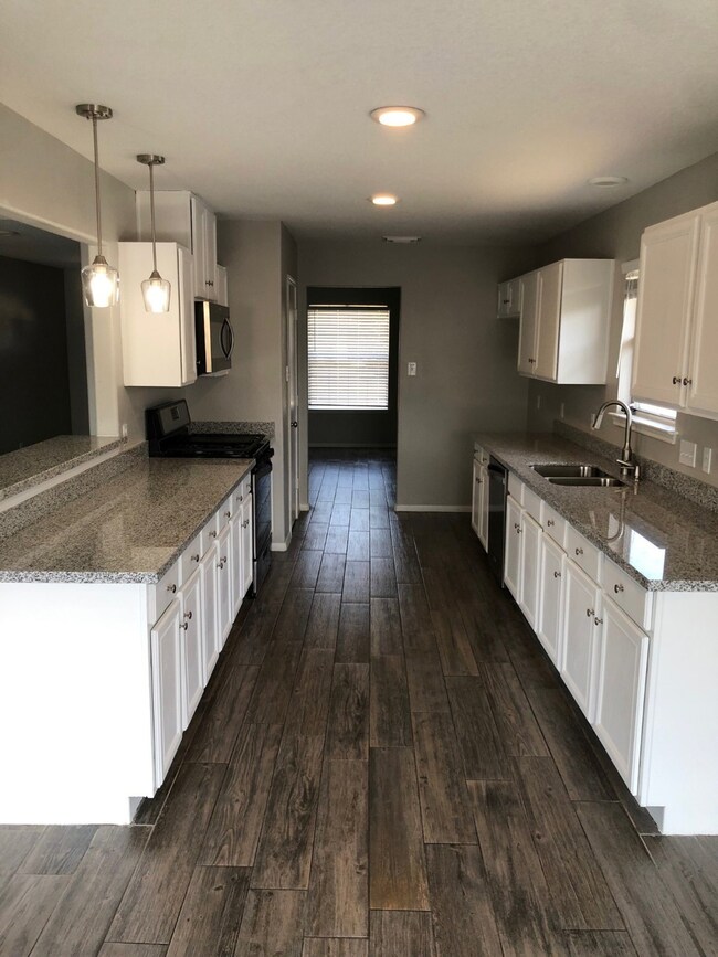 10310 Ince Ln, Houston, TX 77040 - photo 7