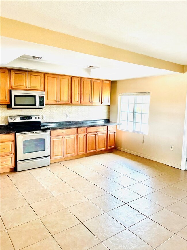 58717 Three Palms, Yucca Valley, CA 92284 - photo 6