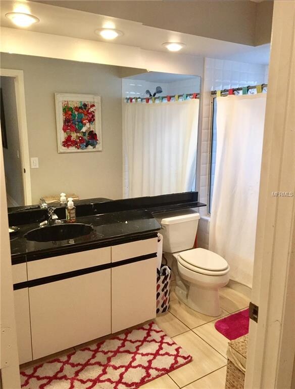 2nd bathroom