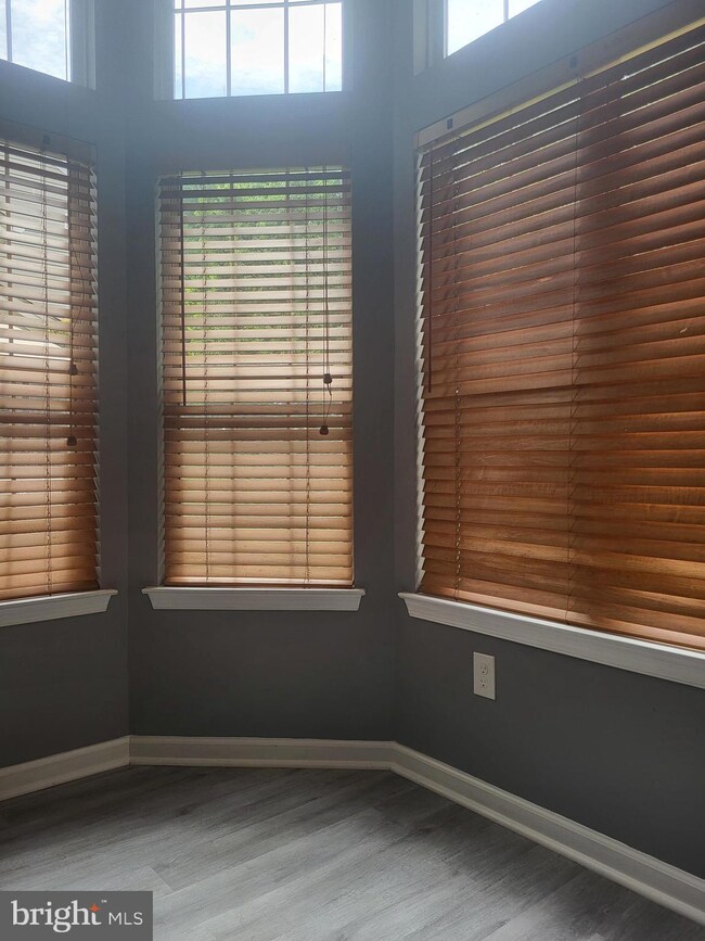 19930 Gateshead Cir, Germantown, MD 20876 - photo 5