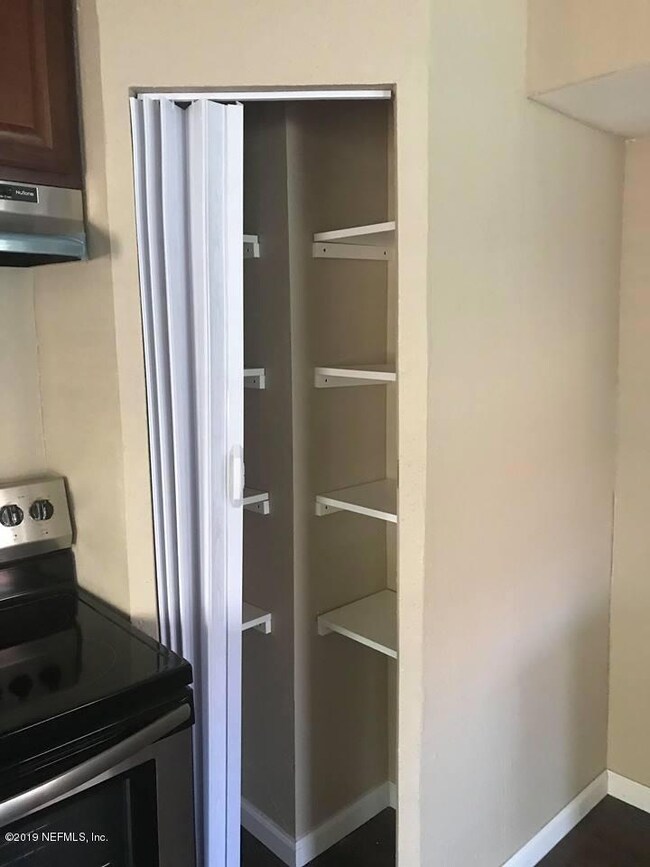 4546 Attleboro St, Jacksonville, FL 32205 - photo 6