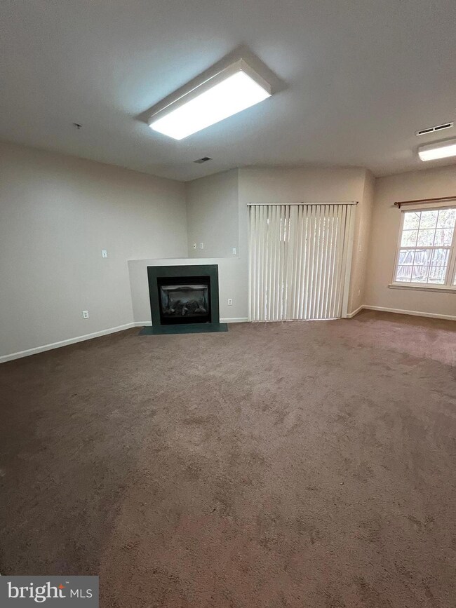 618 Trout Run Ct, Odenton, MD 21113 - photo 2