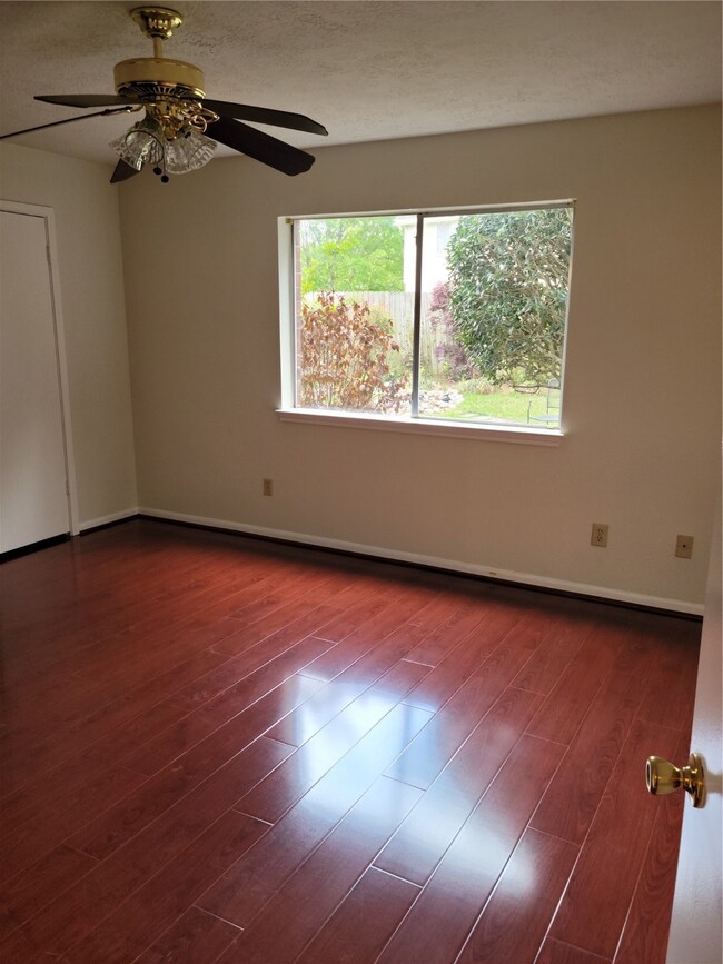 6606 Grand Haven Dr, Houston, TX 77088 - photo 6