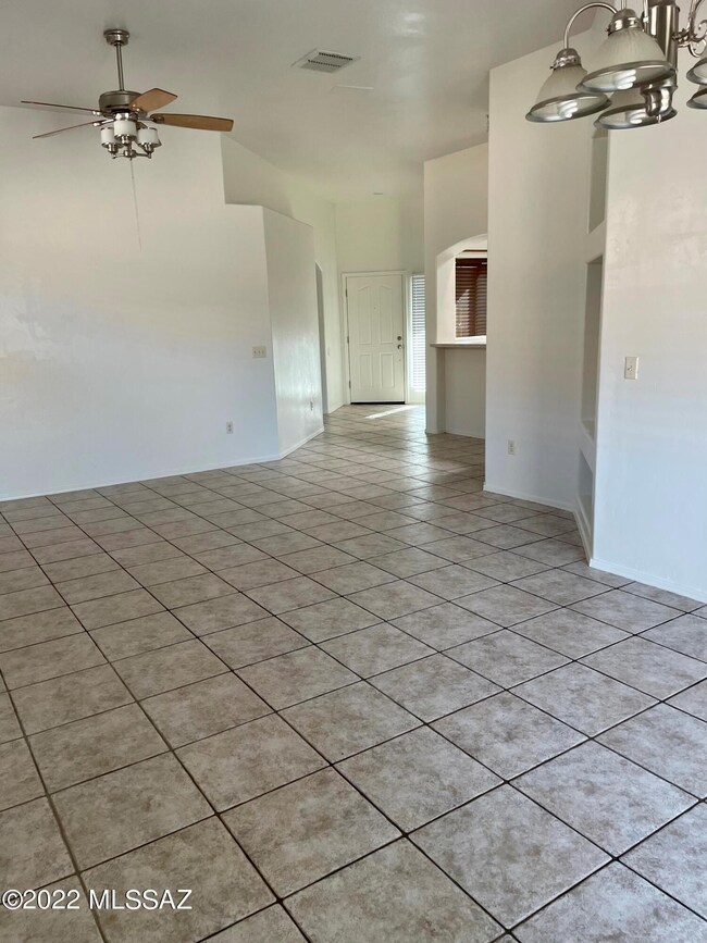 5DB40442-E349-46EE-9927-860E1A4BE2F8