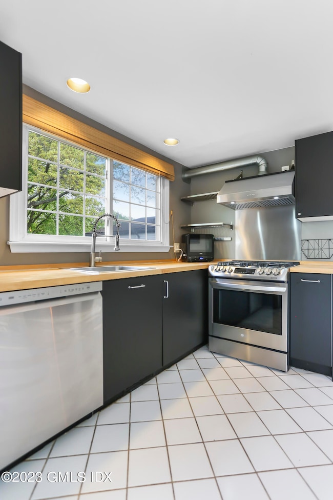 16 Pemberwick Rd, Greenwich, CT 06831 - photo 4