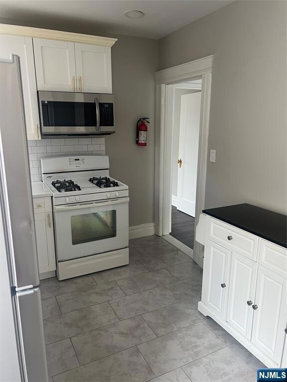 23 Demott Ave, Clifton, NJ 07011 - photo 3