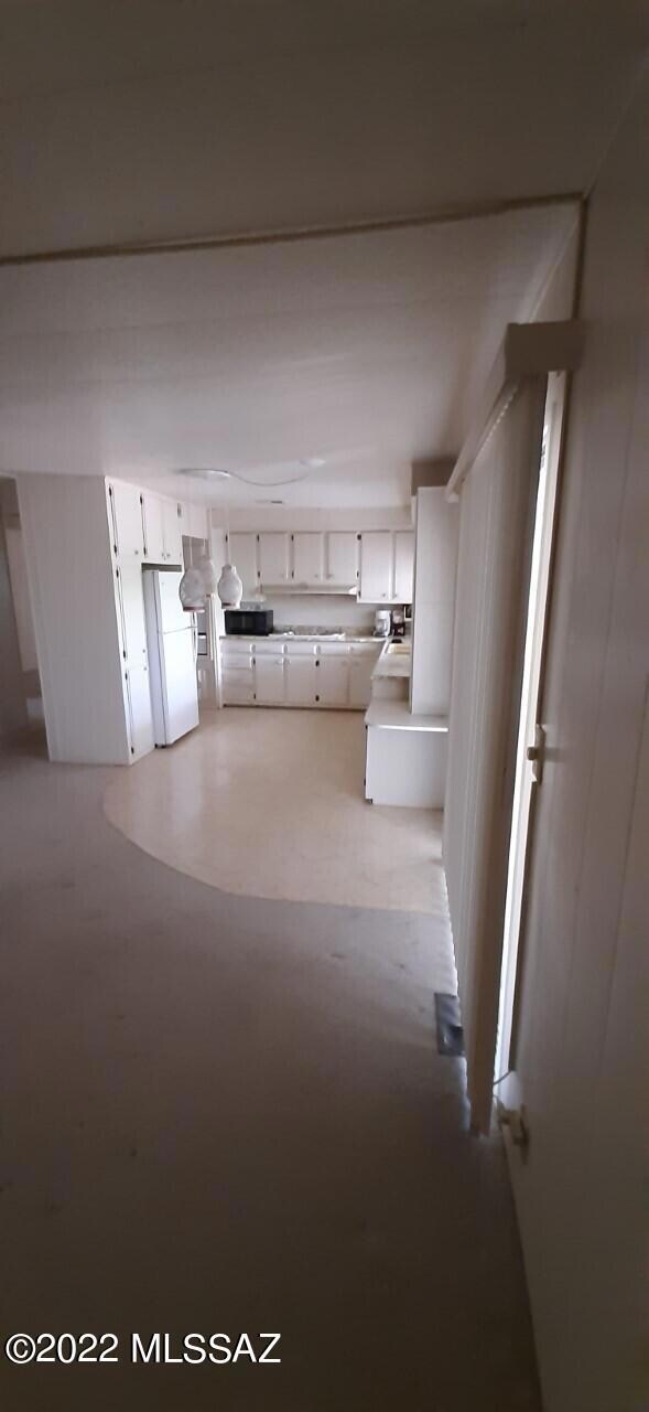 Kitchen & Dining Area