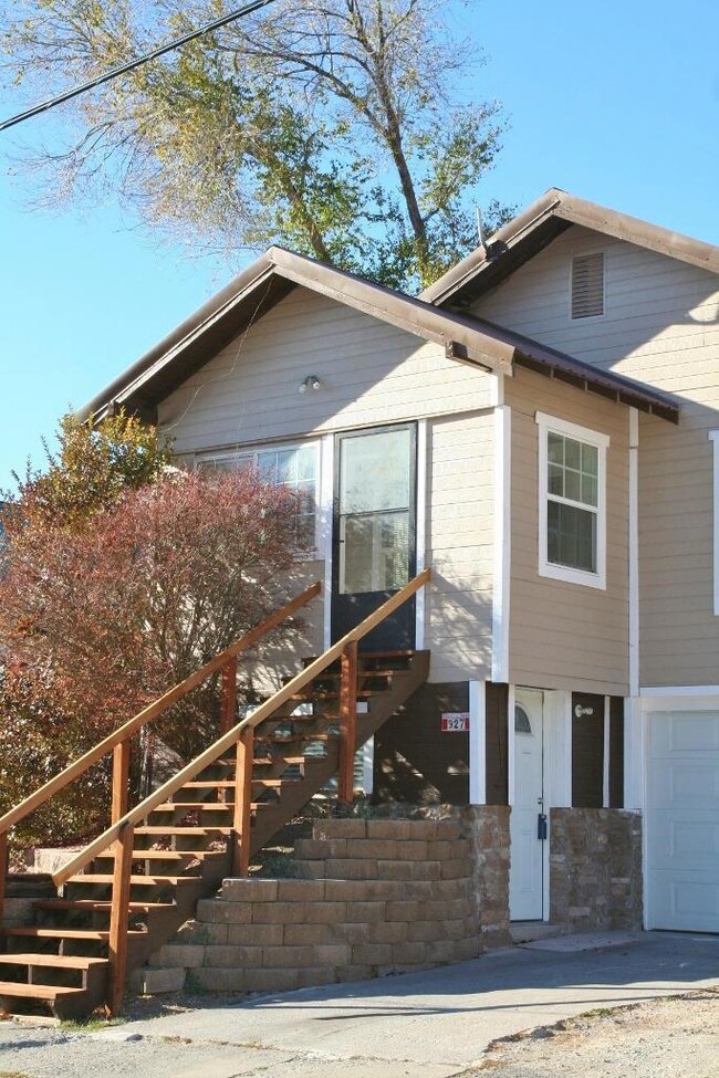 927 Addison St, Klamath Falls, OR 97601 - photo 2