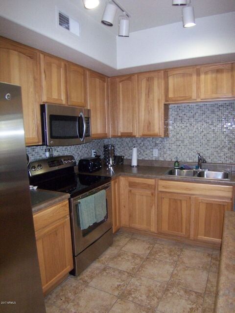 Tile floor & backsplash