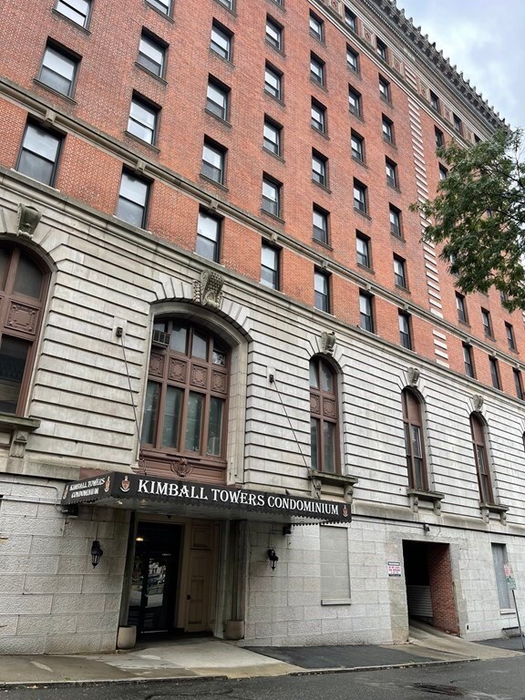 Kimball Towers unit 820, Springfield, MA 01103 - photo 2