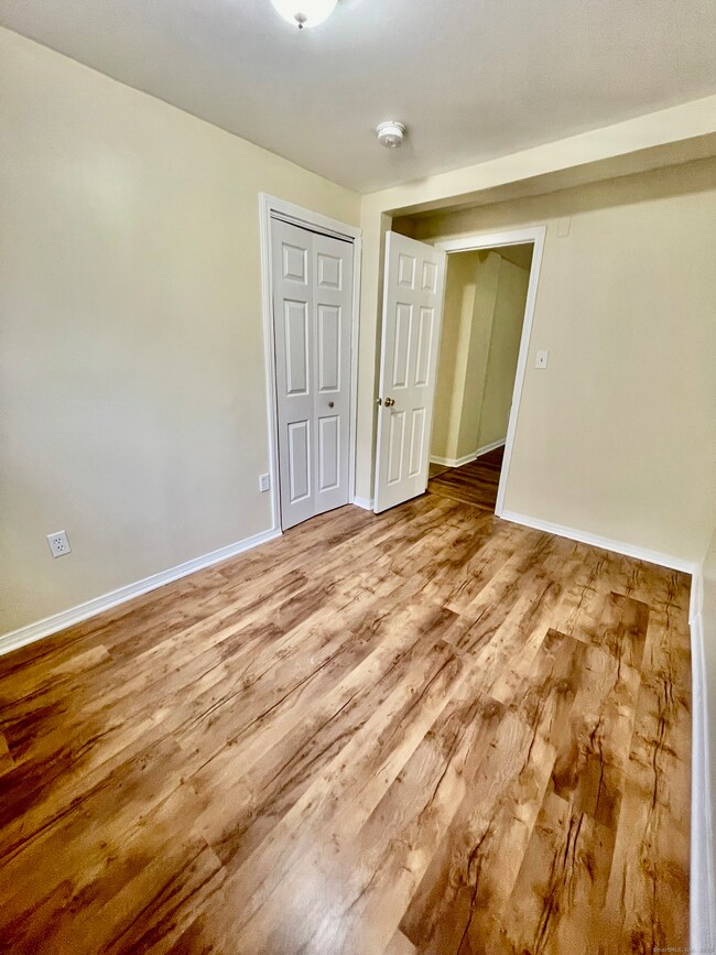 92 W Main St unit 3, Vernon, CT 06066 - photo 7