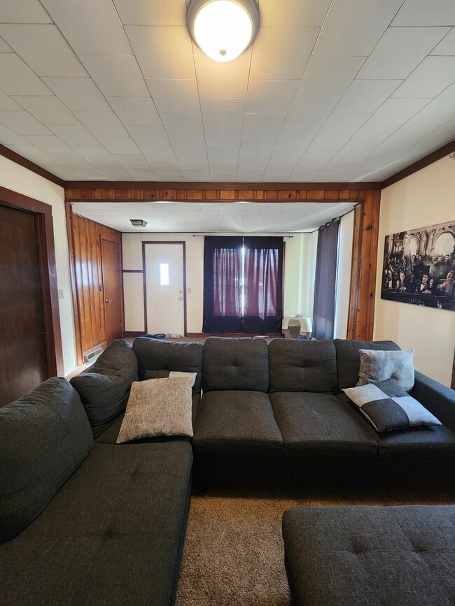 621 E Main St, Genoa, IL 60135 - photo 7