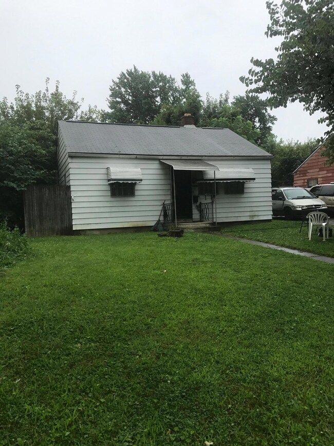 Howey Rd exterior