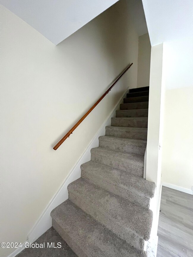 3151 E Old State Rd unit B, Schenectady, NY 12303 - photo 6