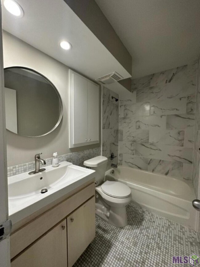 1855 Brightside Dr unit 3BR 1.5 BA, Baton Rouge, LA 70820 - photo 3