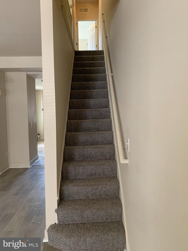 661 W Princess St, York, PA 17401 - photo 7