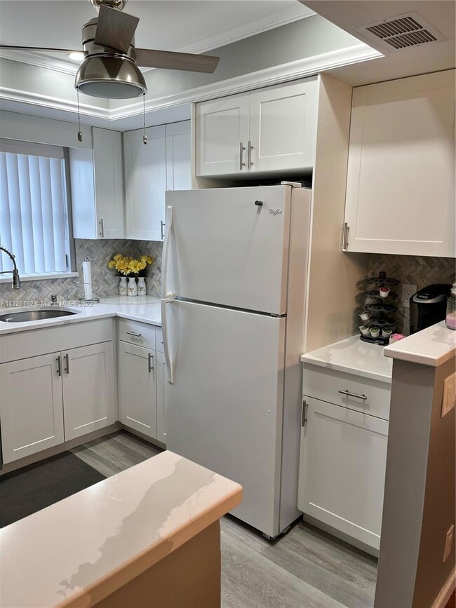 Kitchen right side