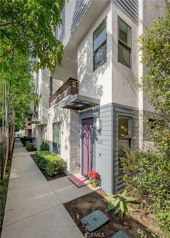 637 Cardiff Reef, Costa Mesa, CA 92627 - photo 2