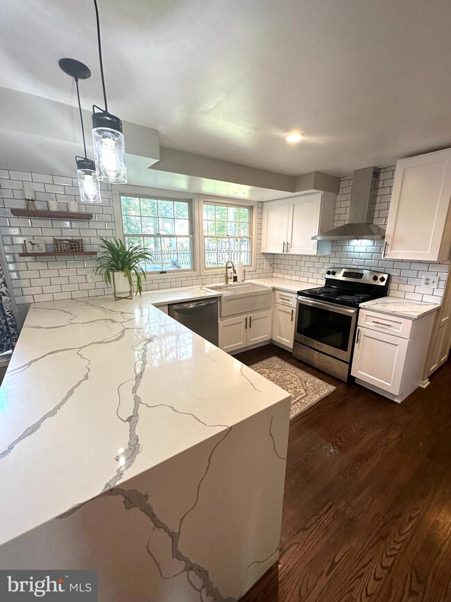 15518 Laurel Ridge Rd, Dumfries, VA 22025 - photo 3