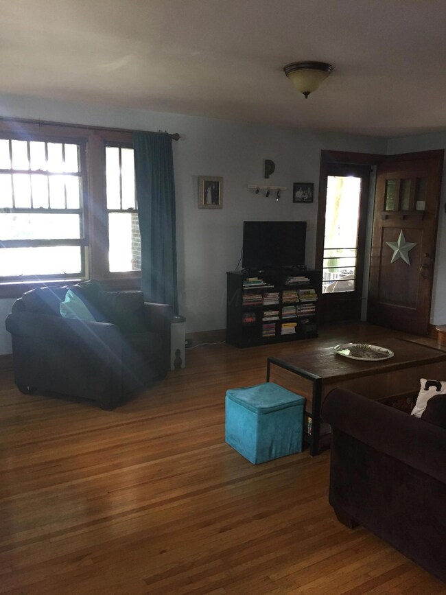 38 Fallis Rd, Columbus, OH 43214 - photo 5