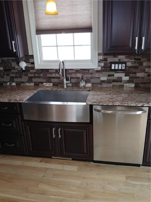 56 Beacon St, Cranston, RI 02910 - photo 7