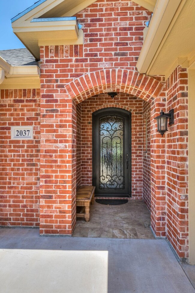 2037 Valleyview Dr, San Angelo, TX 76904 - photo 3