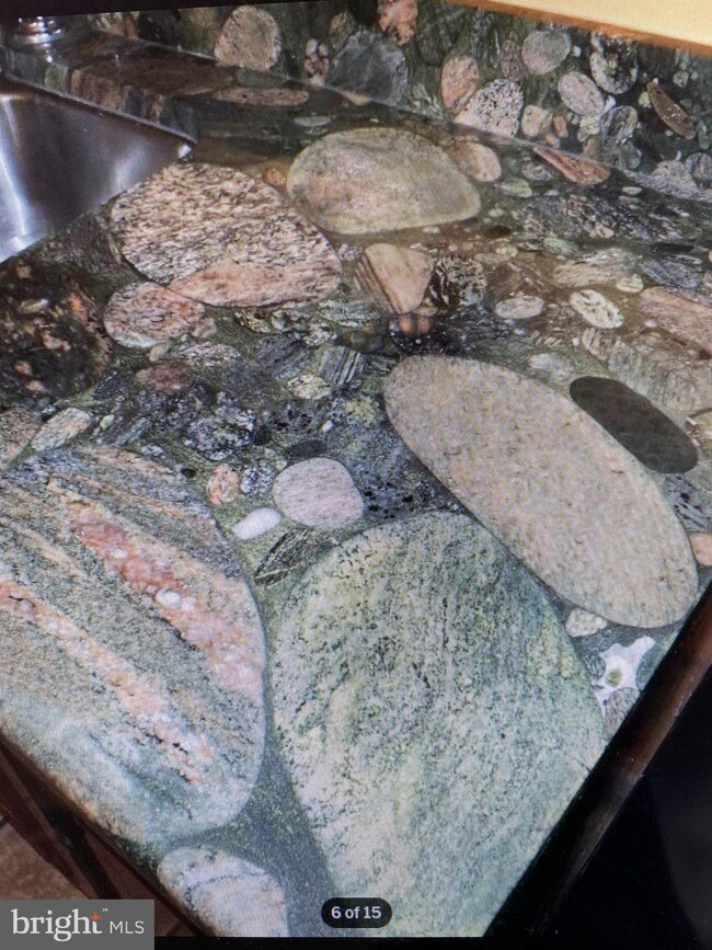 819 Lyndhurst St, Baltimore, MD 21229 - photo 4