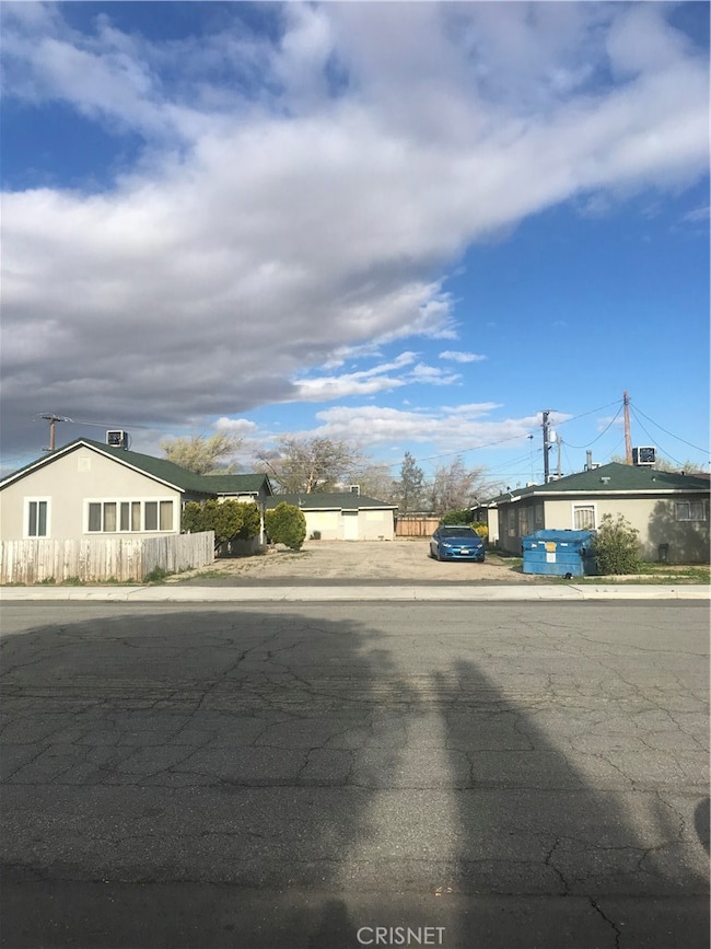 15942 M St, Mojave, CA 93501 - photo 2